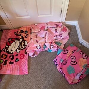 Hello Kitty Top sheet, Fitted sheet and pillow Case (Twin Size)